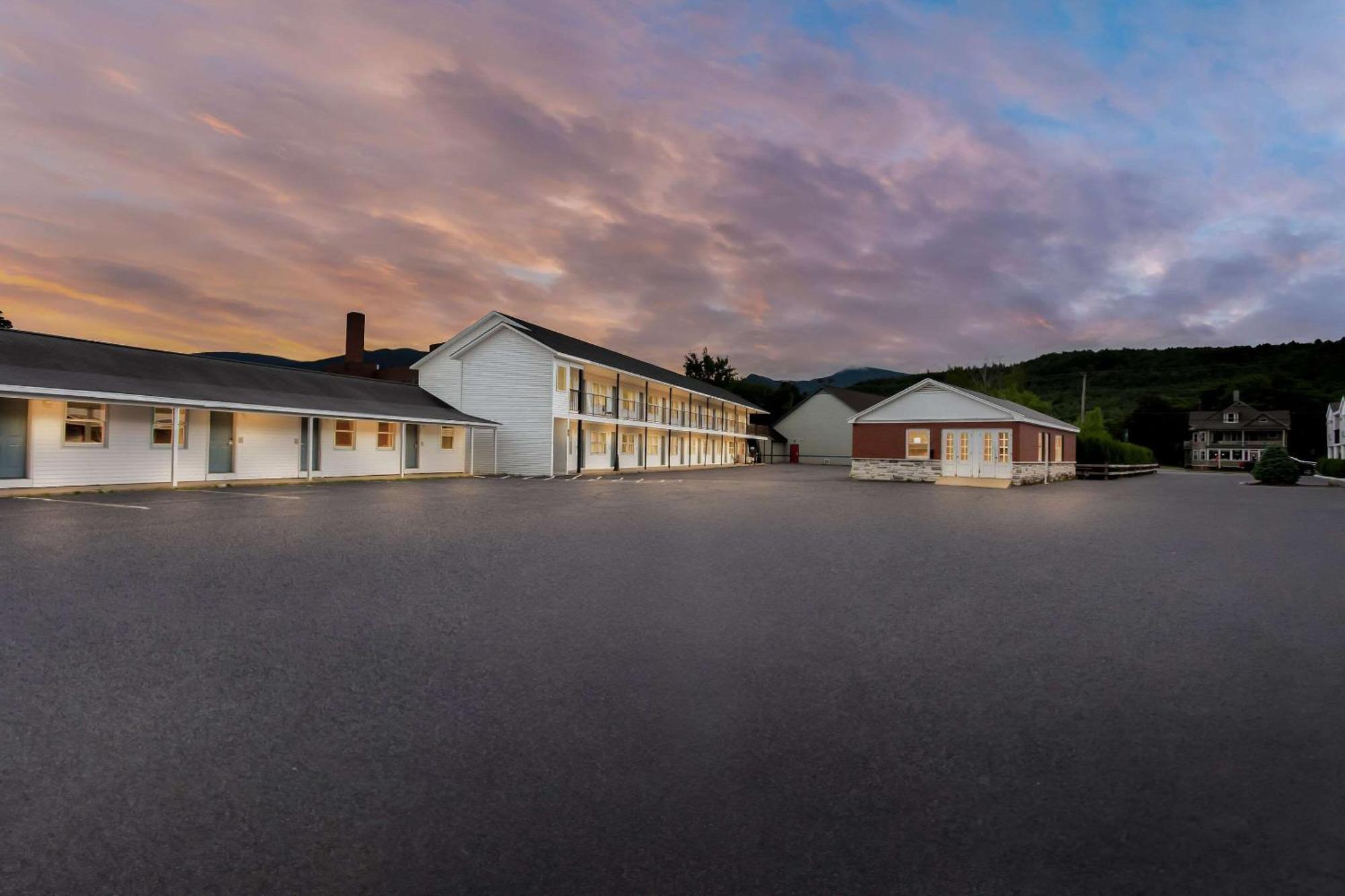 Rodeway Inn Gorham Eksteriør bilde